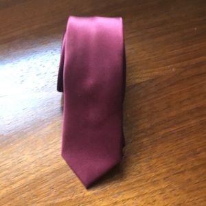 Bordeaux wine colored skinny tie